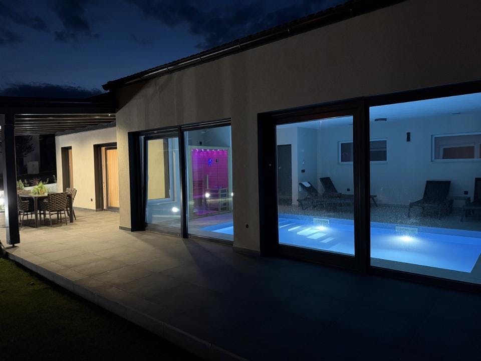 Villa Granea Sveti Martin - Odmor u vili s vlastitim unutarnjim bazenom i saunom